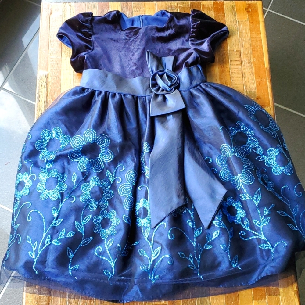 Jayne Copeland Girls' Blue Glittery Flower design Tulle Dress. Size 4.